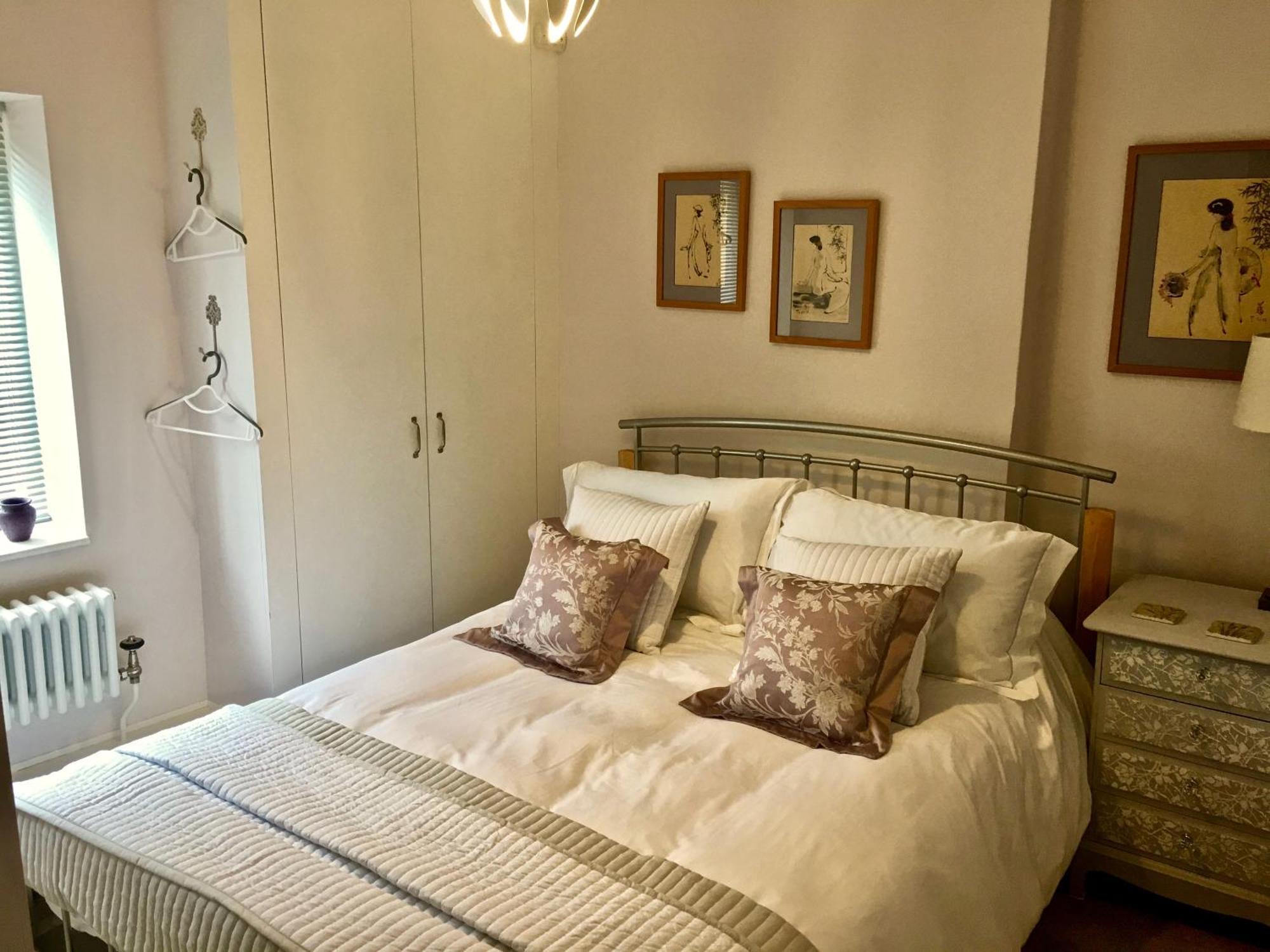 Luxury 2 Bed Apartment With Free Parking 러들로 외부 사진