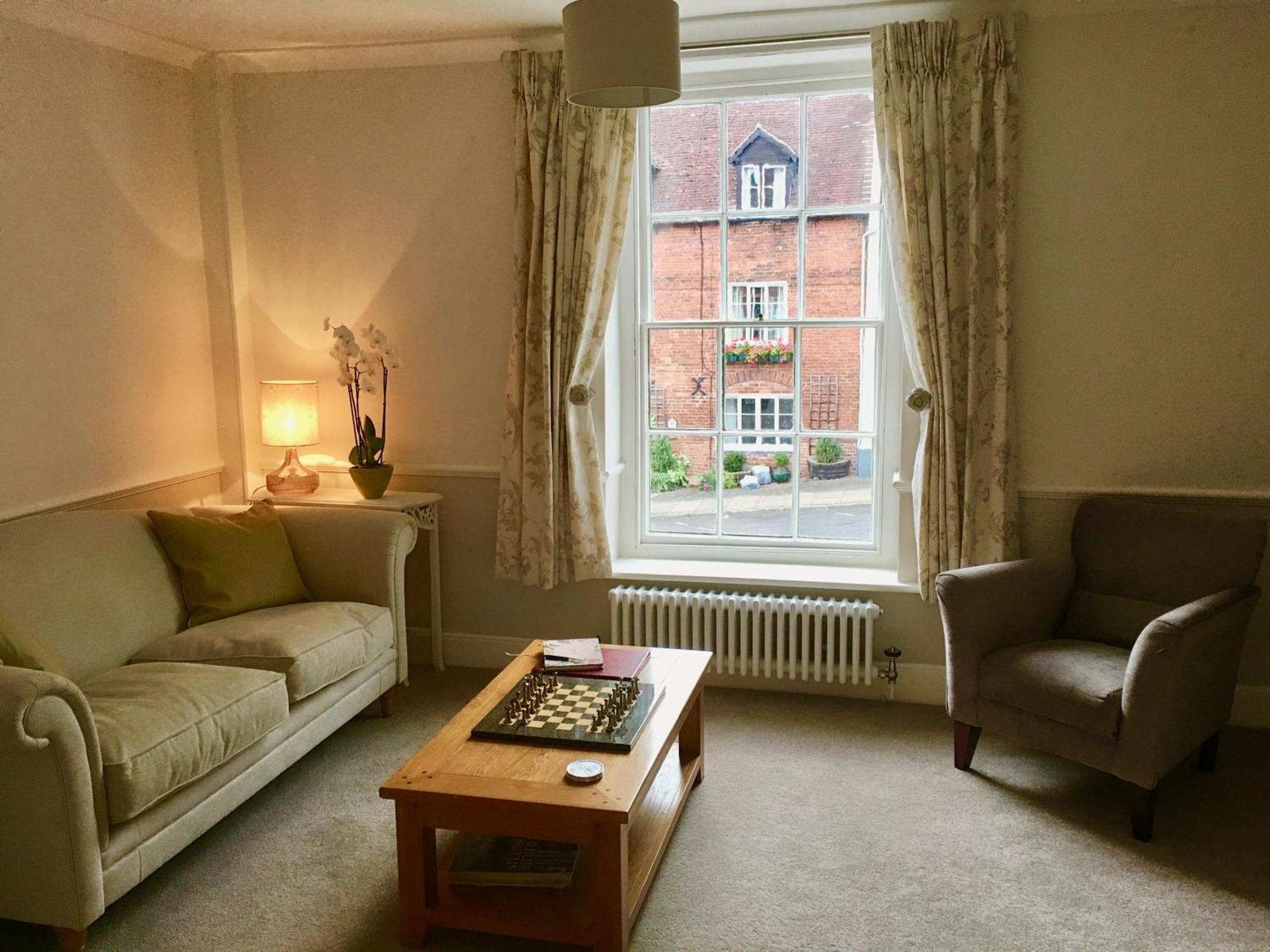 Luxury 2 Bed Apartment With Free Parking 러들로 외부 사진